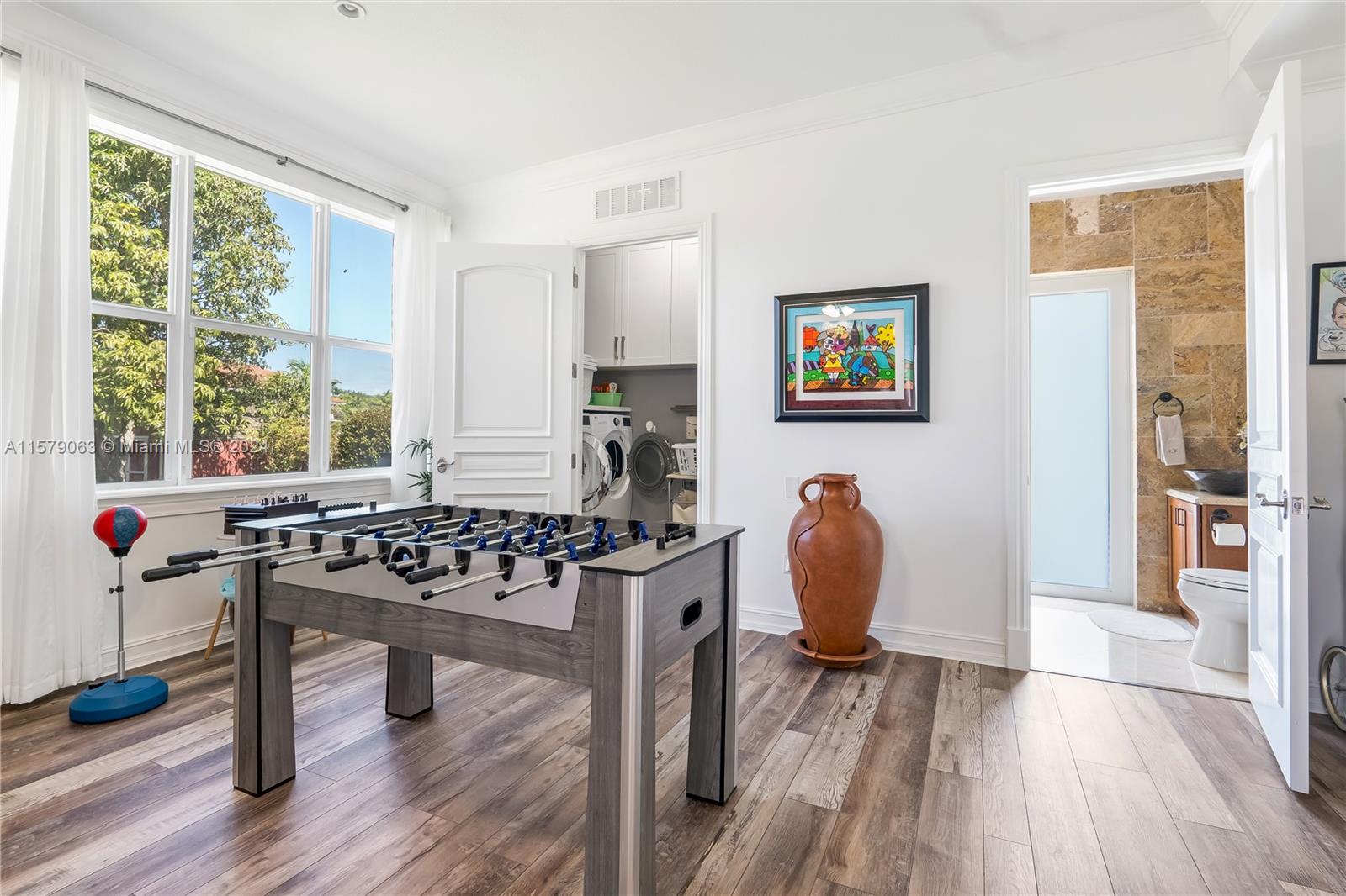 FRIENDLY ACRES - Residential