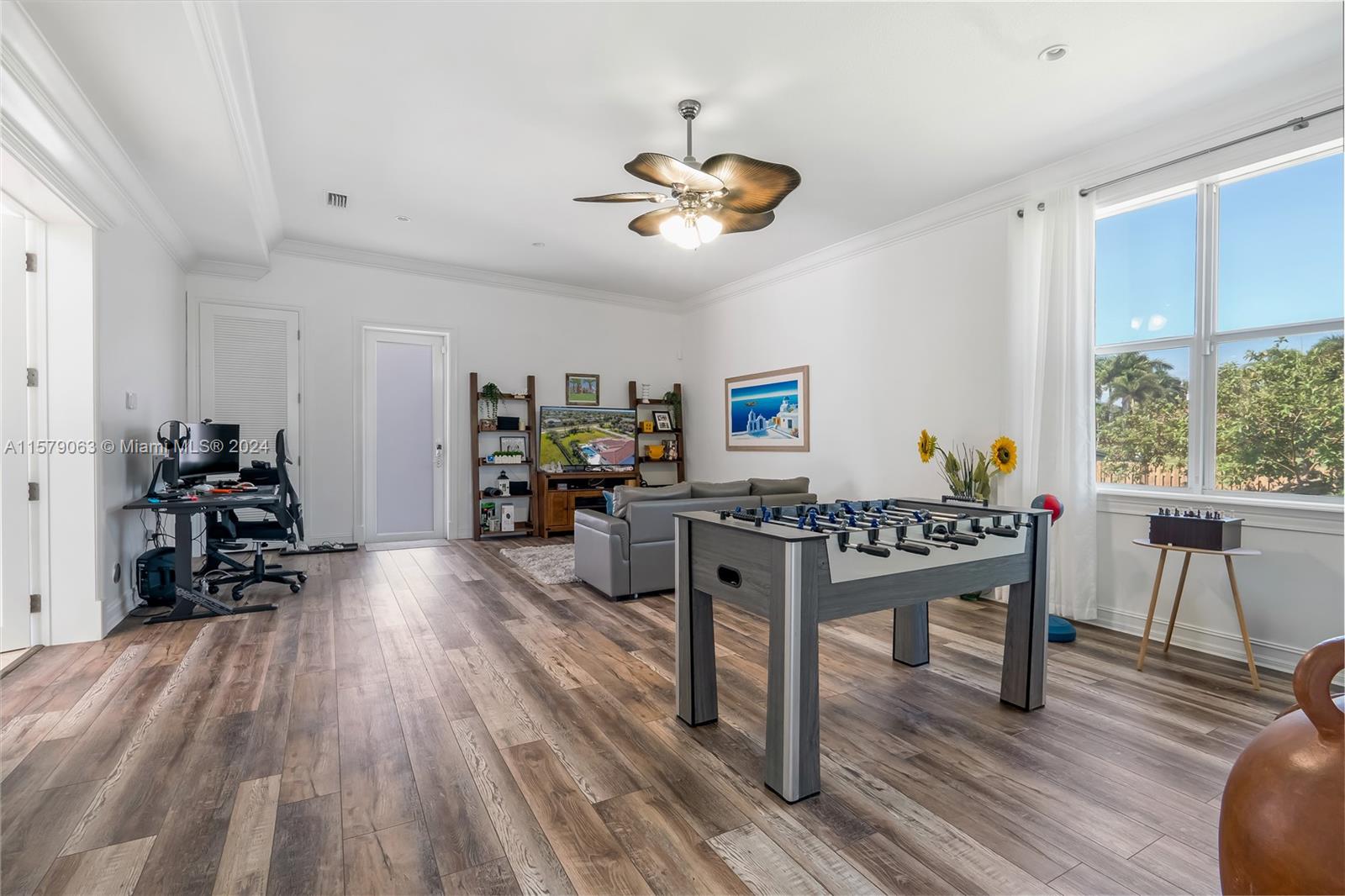 FRIENDLY ACRES - Residential