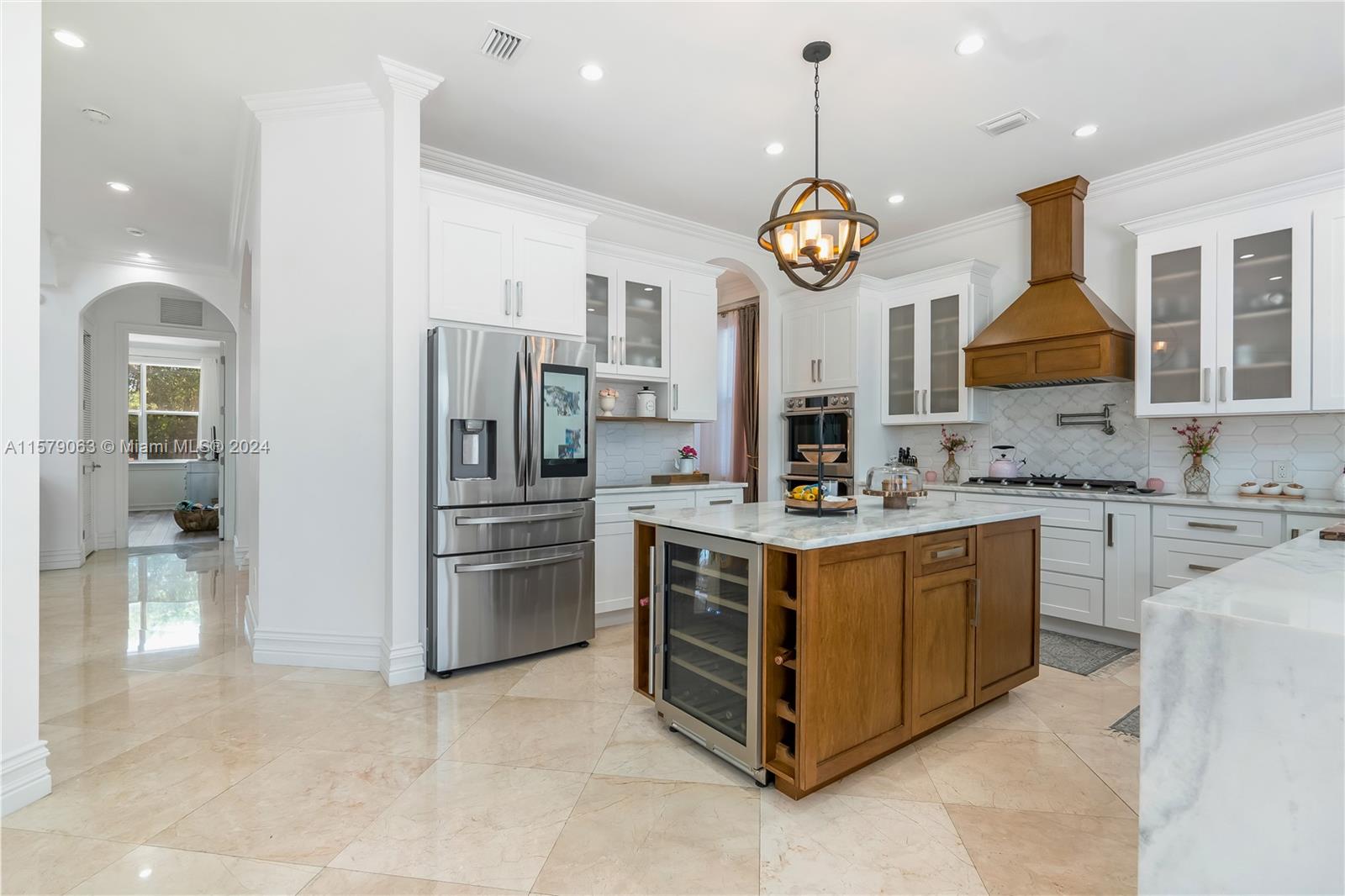 FRIENDLY ACRES - Residential