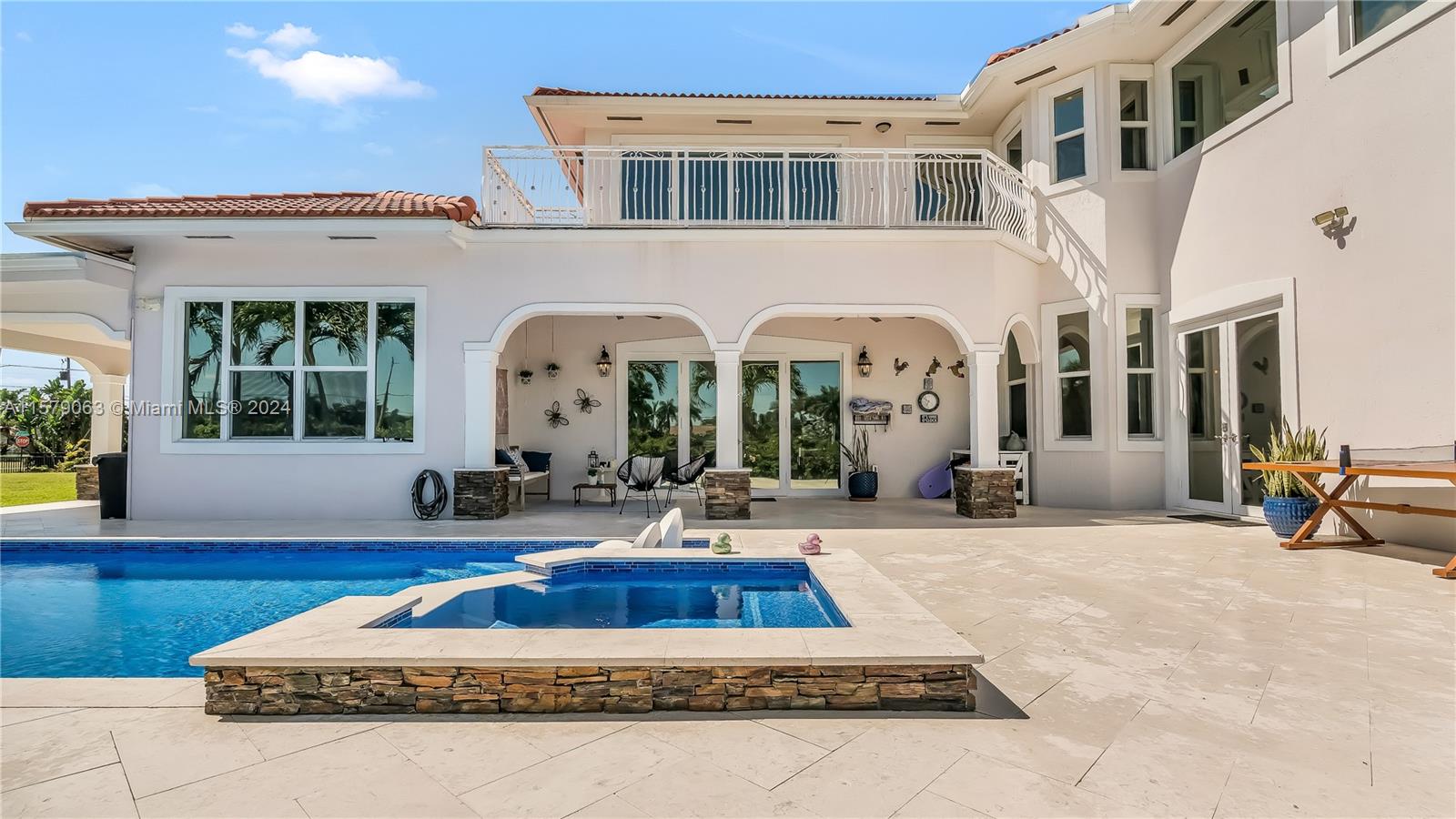 FRIENDLY ACRES - Residential