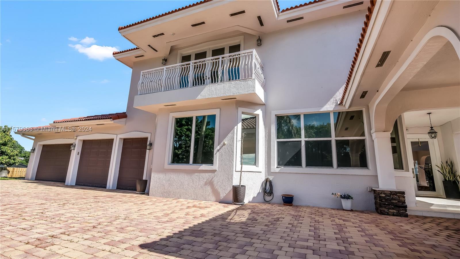 FRIENDLY ACRES - Residential