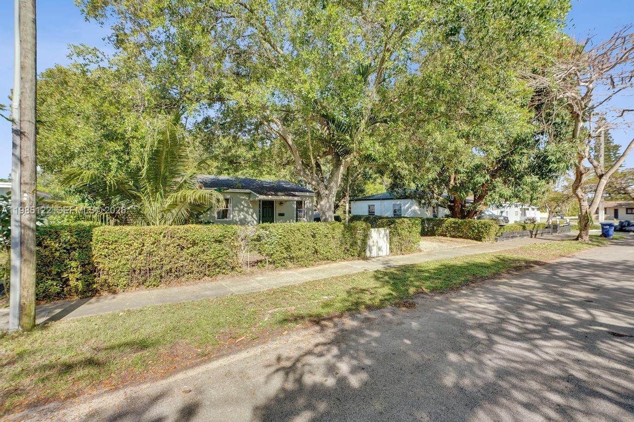 View photos, virtual tours, details... 6420 SW 58th Pl