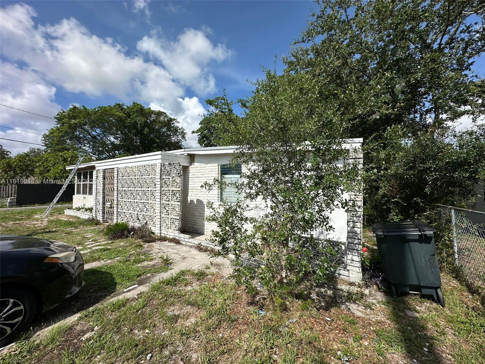 13180 Nw 11th Ave, North Miami, Miami-Dade County, Florida - 4 Bedrooms  
1 Bathrooms - 