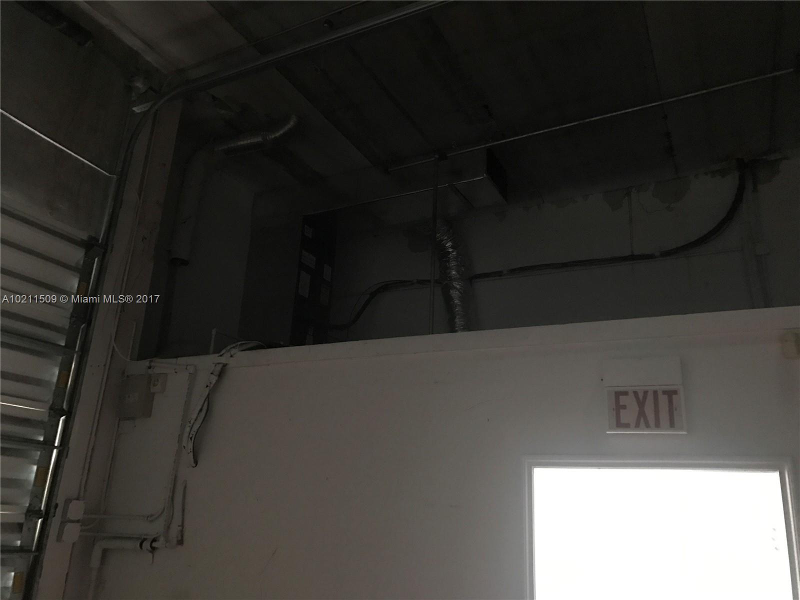 OFFICE/ WAREHOUSE .1426 SQUARE FOOT. CENTRAL AIR CONDITIONING THROUGH OUT ENTIRE WAREHOUSE.BATHROOM. WATER INCLUDED IN RENT. NO MECHANIC OR BODYSHOP ALLOWED.BUILDING HAS BEEN RECENTLY PAINTED.SPRINKLER FIRE SYSTEM.ALARM. CAN DO A 1 YEAR LEASE OR MORE.KENDALL AREA ON BUSY SW 137TH AVE. FIRST MONTHS RENT AND TWO SECURITY DEPOSITS. $4050 MOVES YOU IN.
