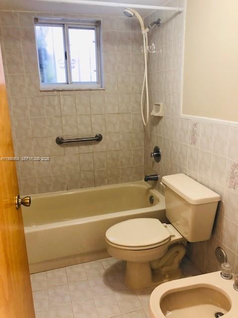 ALCAZAR VILLAS CONDO - Residential