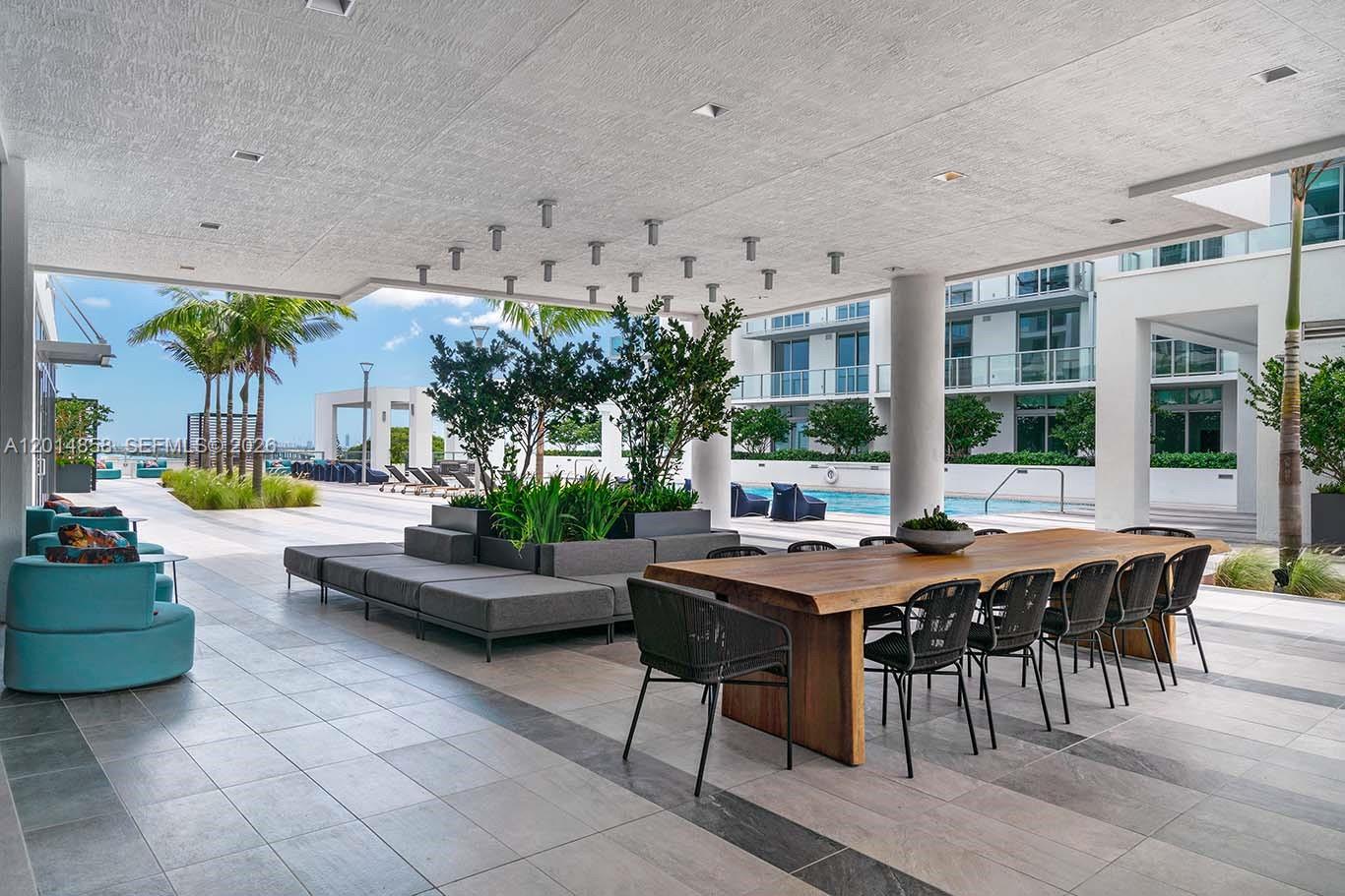 QUADRO CONDO - Residential