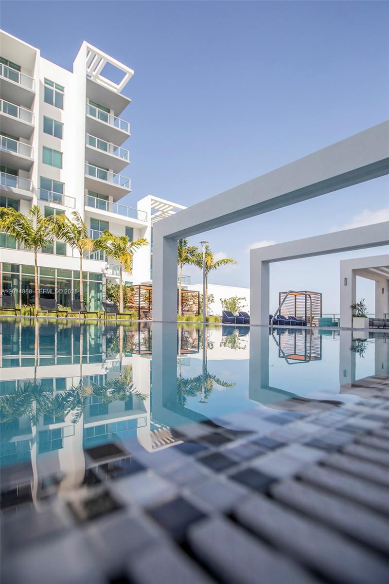 QUADRO CONDO - Residential