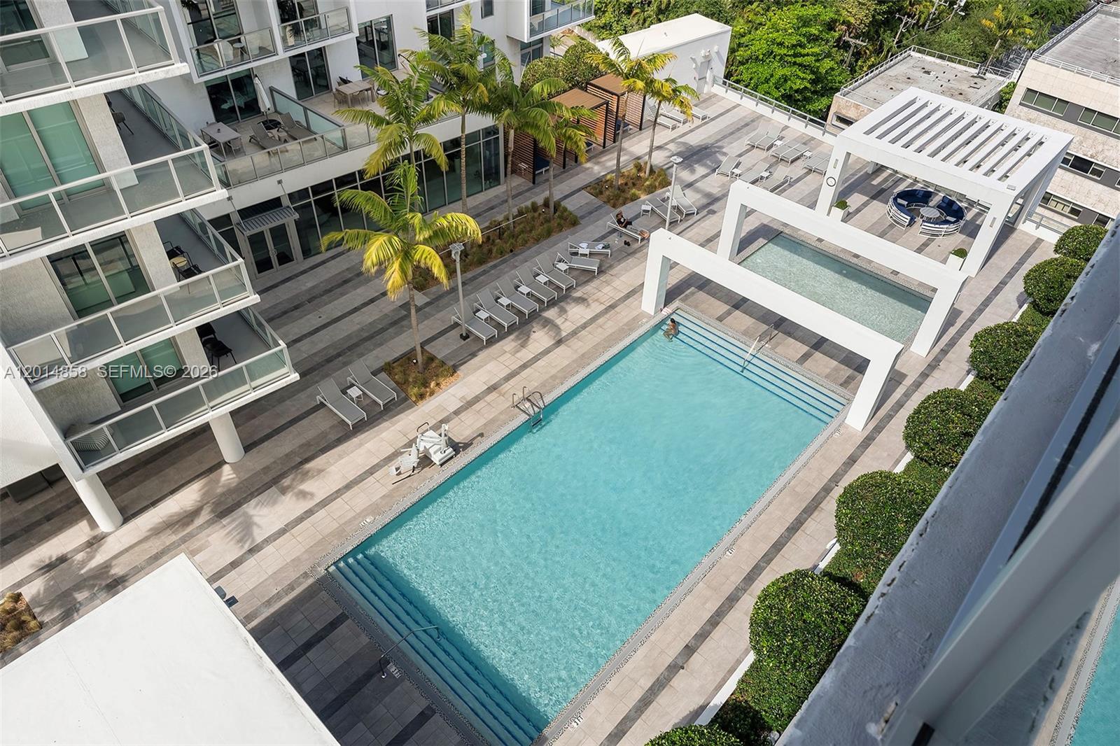 QUADRO CONDO - Residential