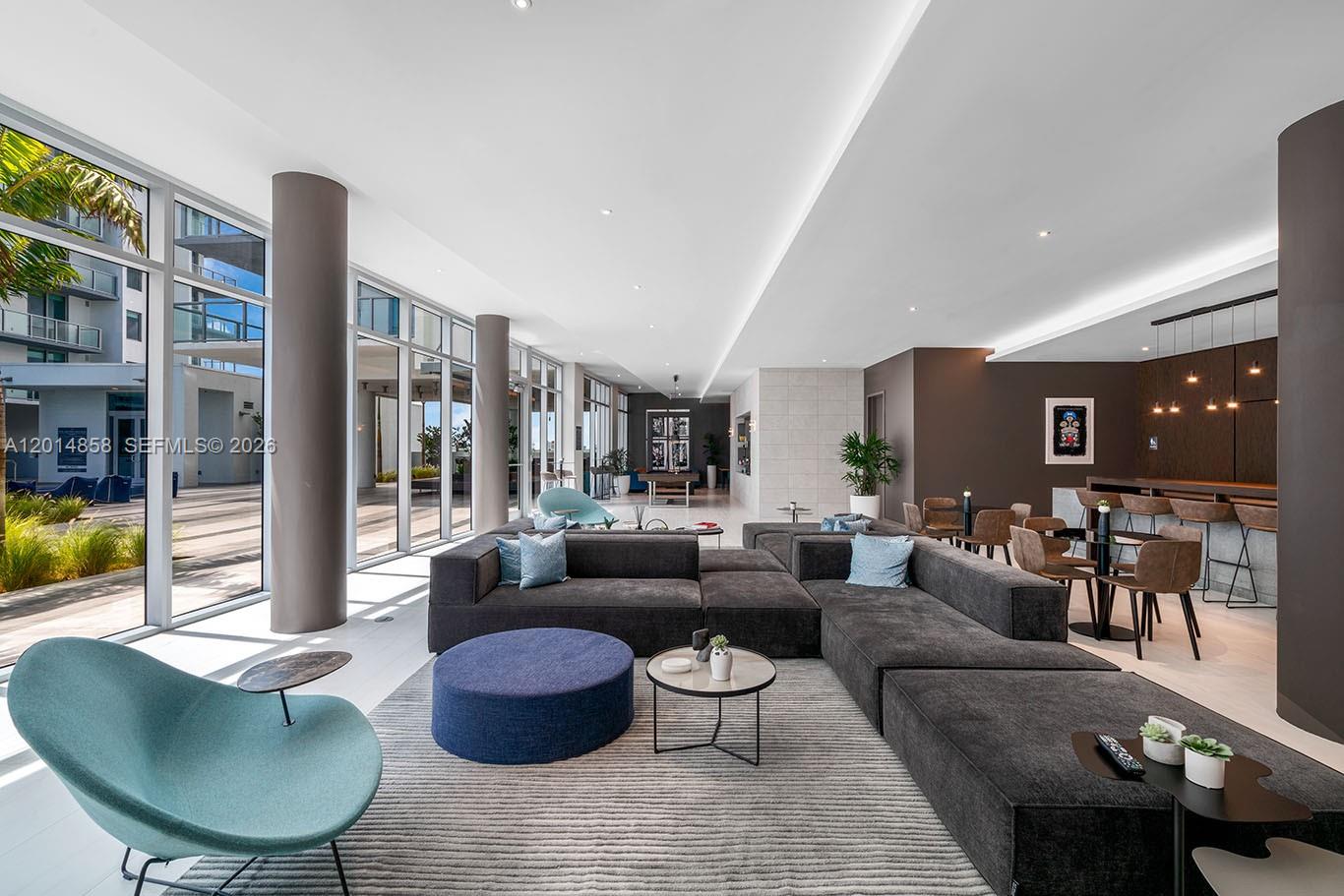 QUADRO CONDO - Residential