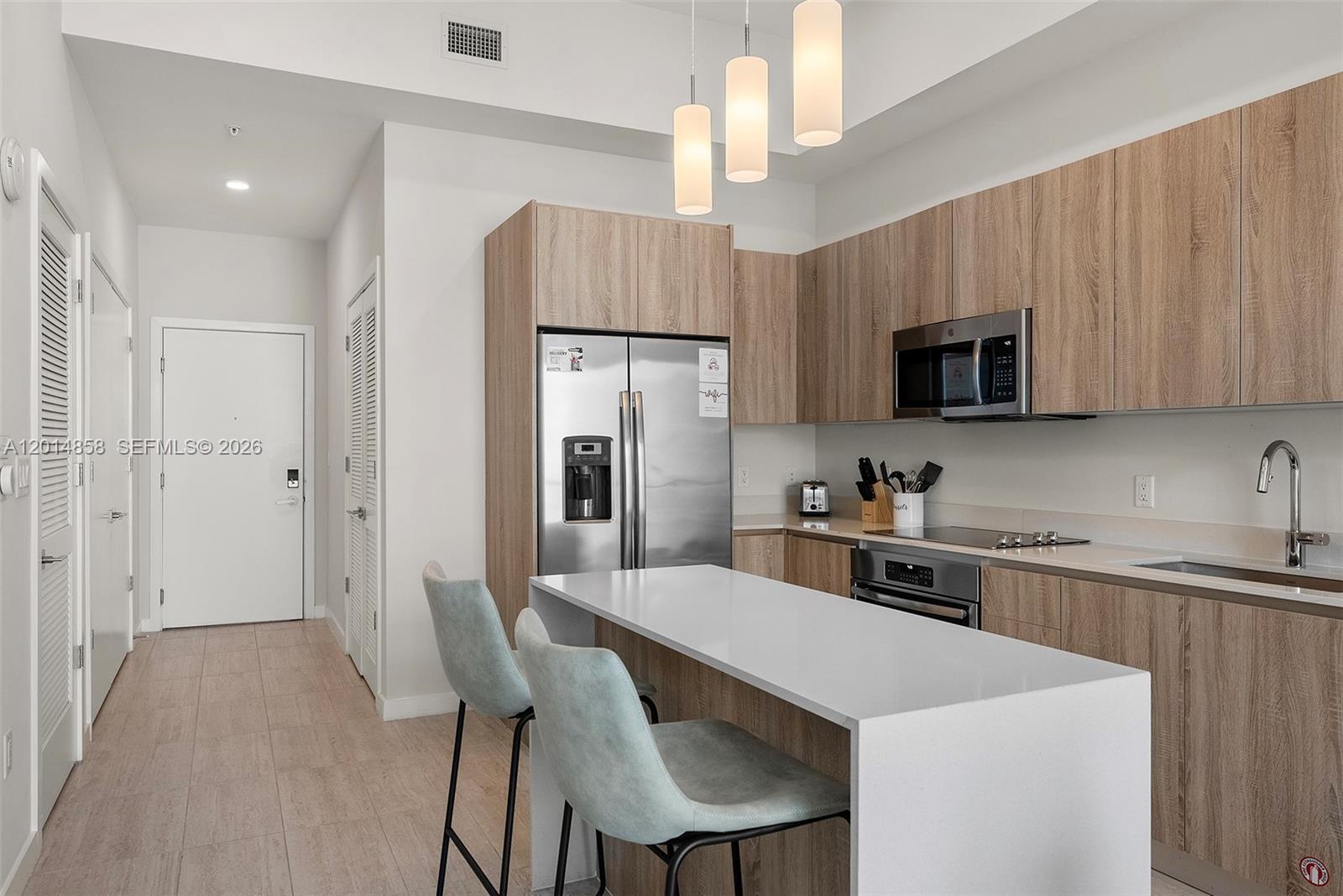 QUADRO CONDO - Residential