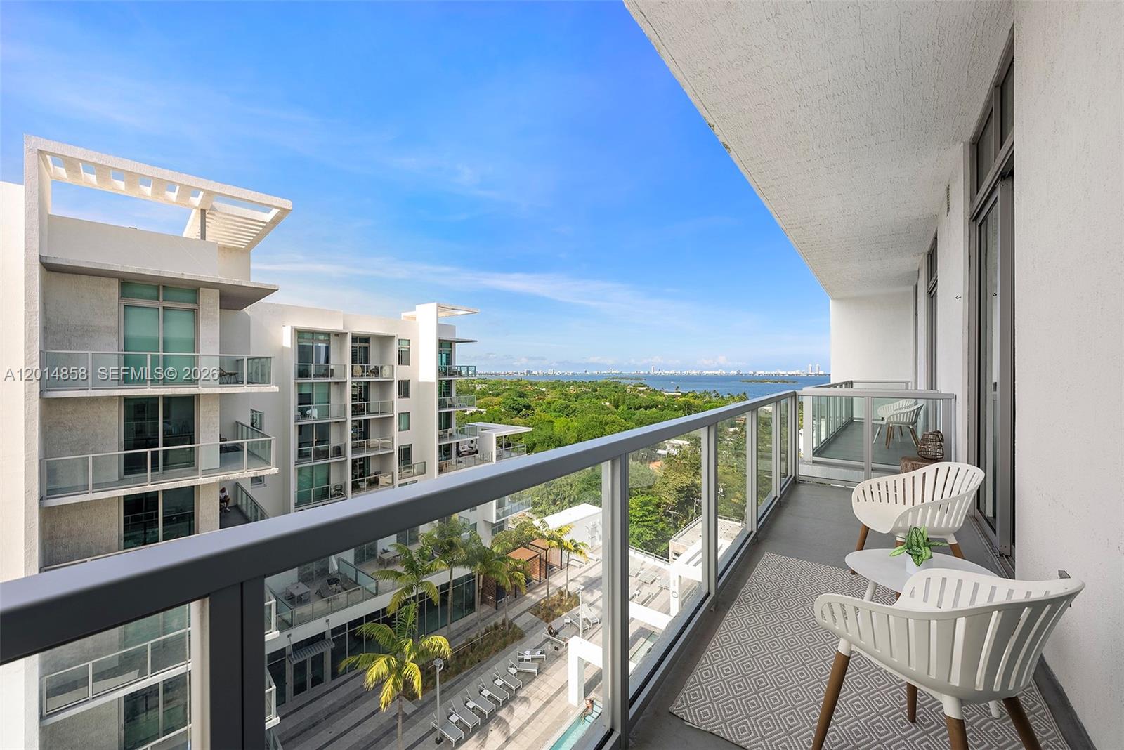 QUADRO CONDO - Residential
