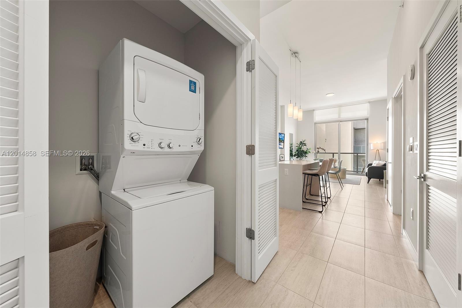 QUADRO CONDO - Residential