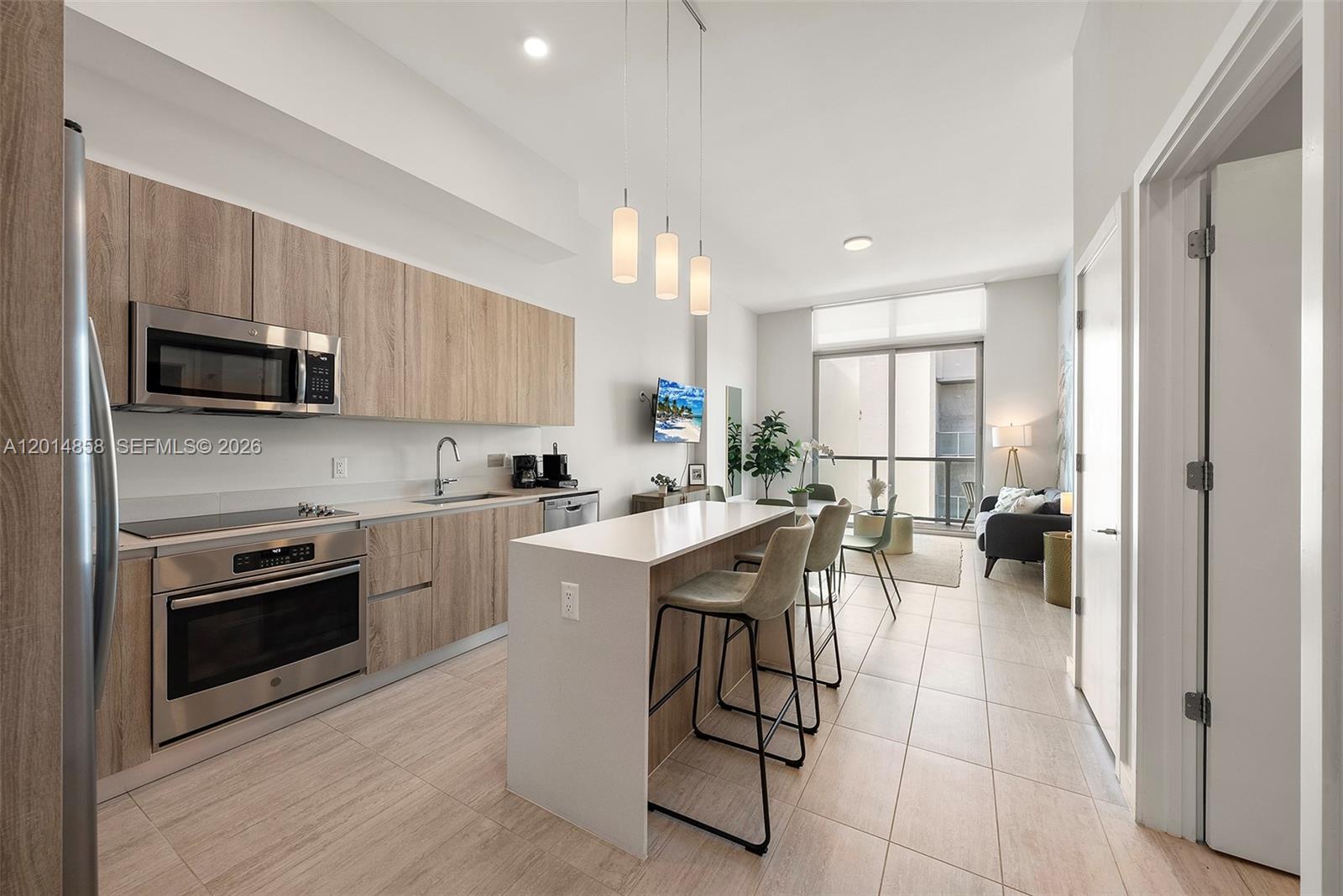 QUADRO CONDO - Residential