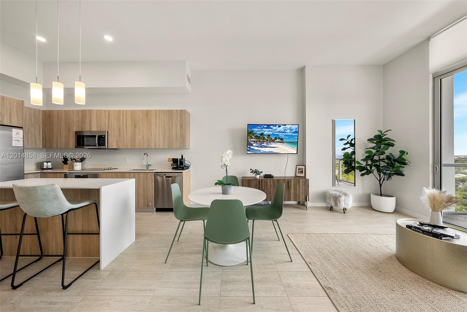 QUADRO CONDO - Residential