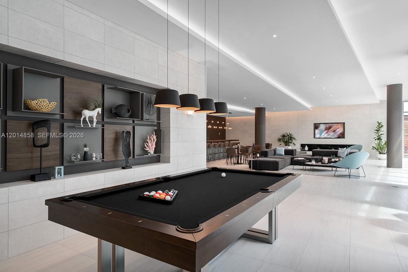 QUADRO CONDO - Residential