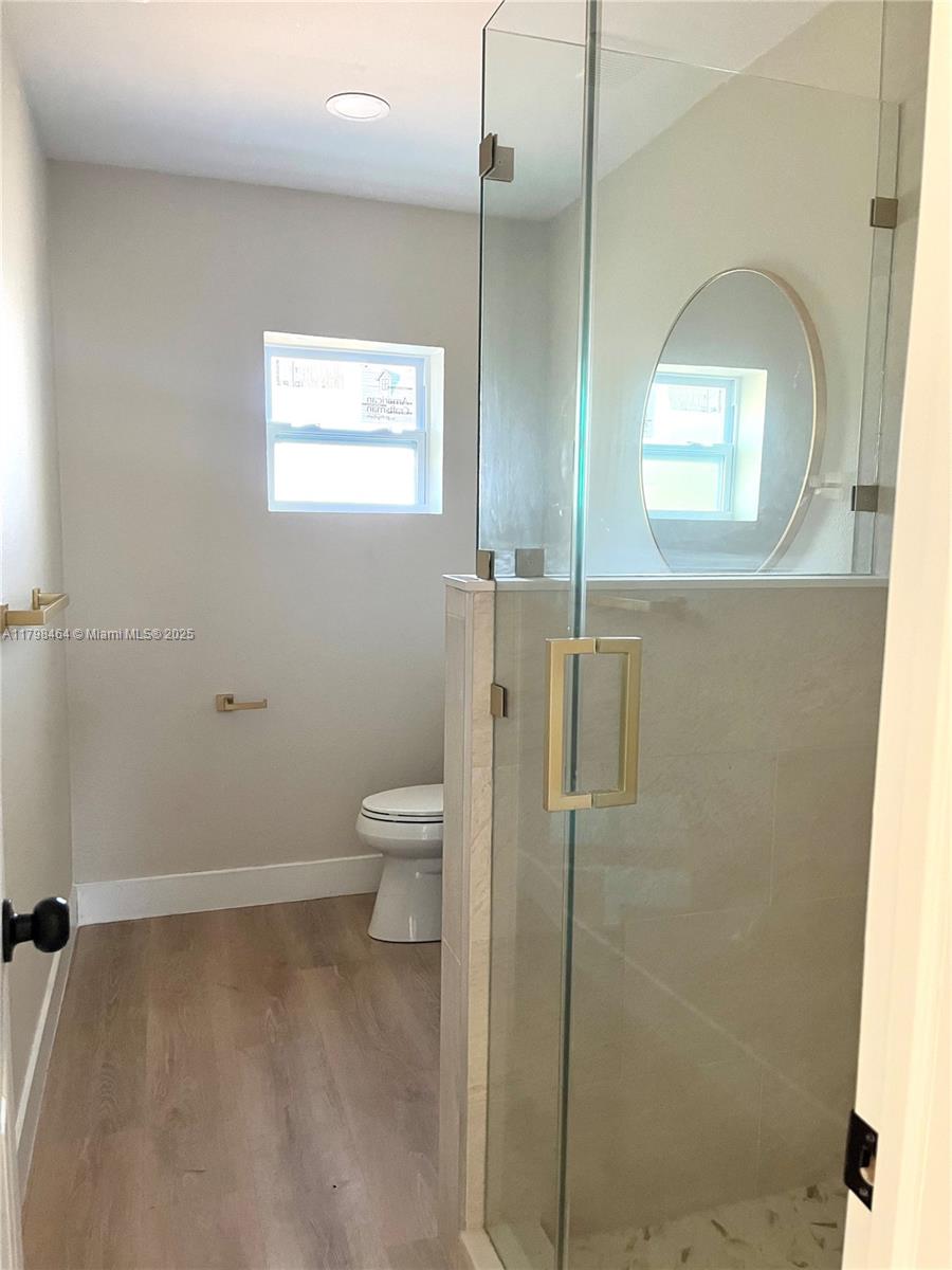 BELLE AIRE LAGOON - Residential