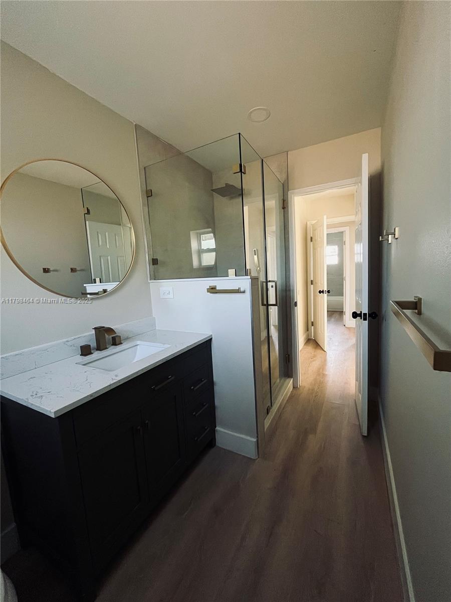 BELLE AIRE LAGOON - Residential