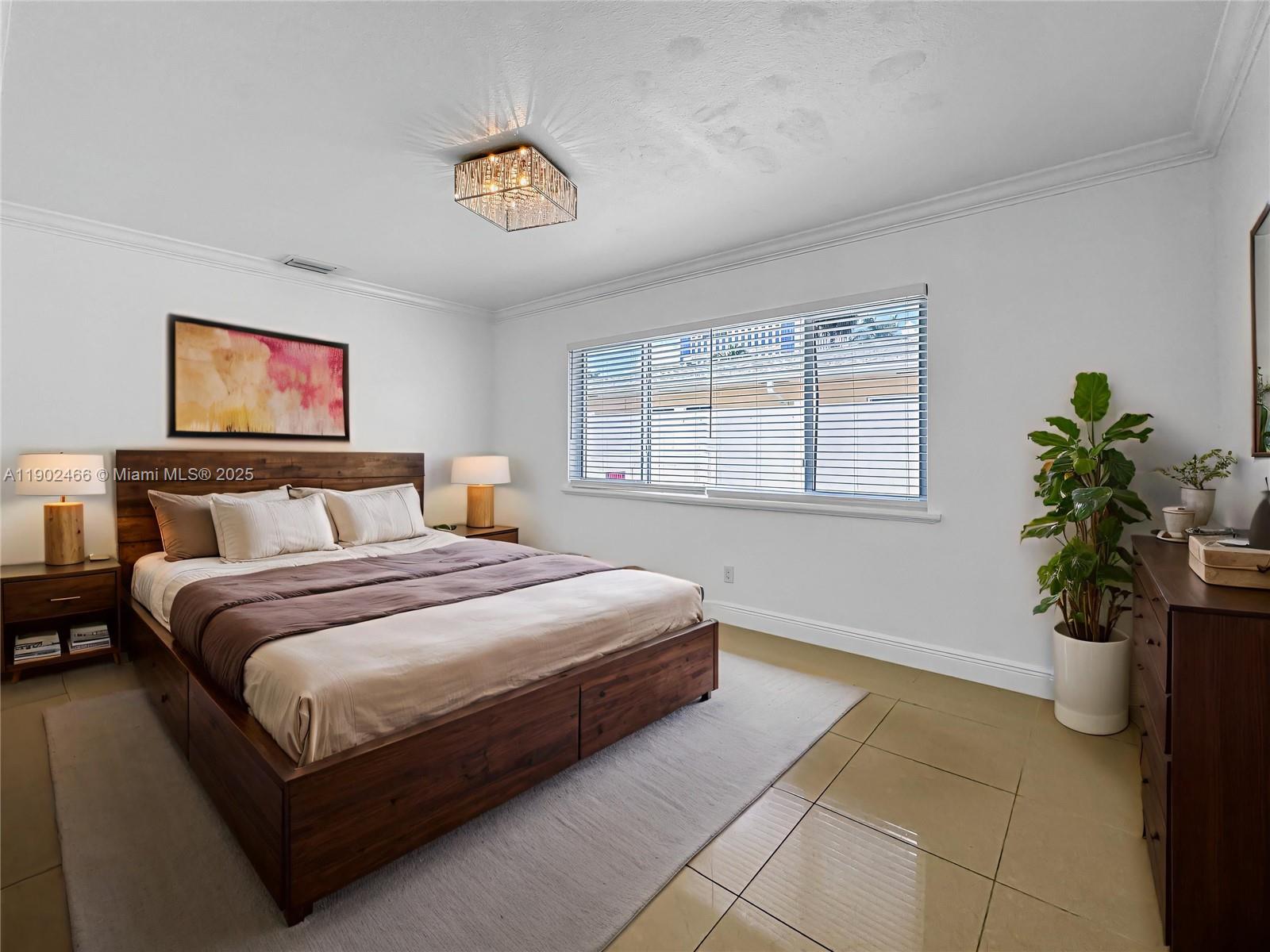 LAUDERDALE - Residential Lease