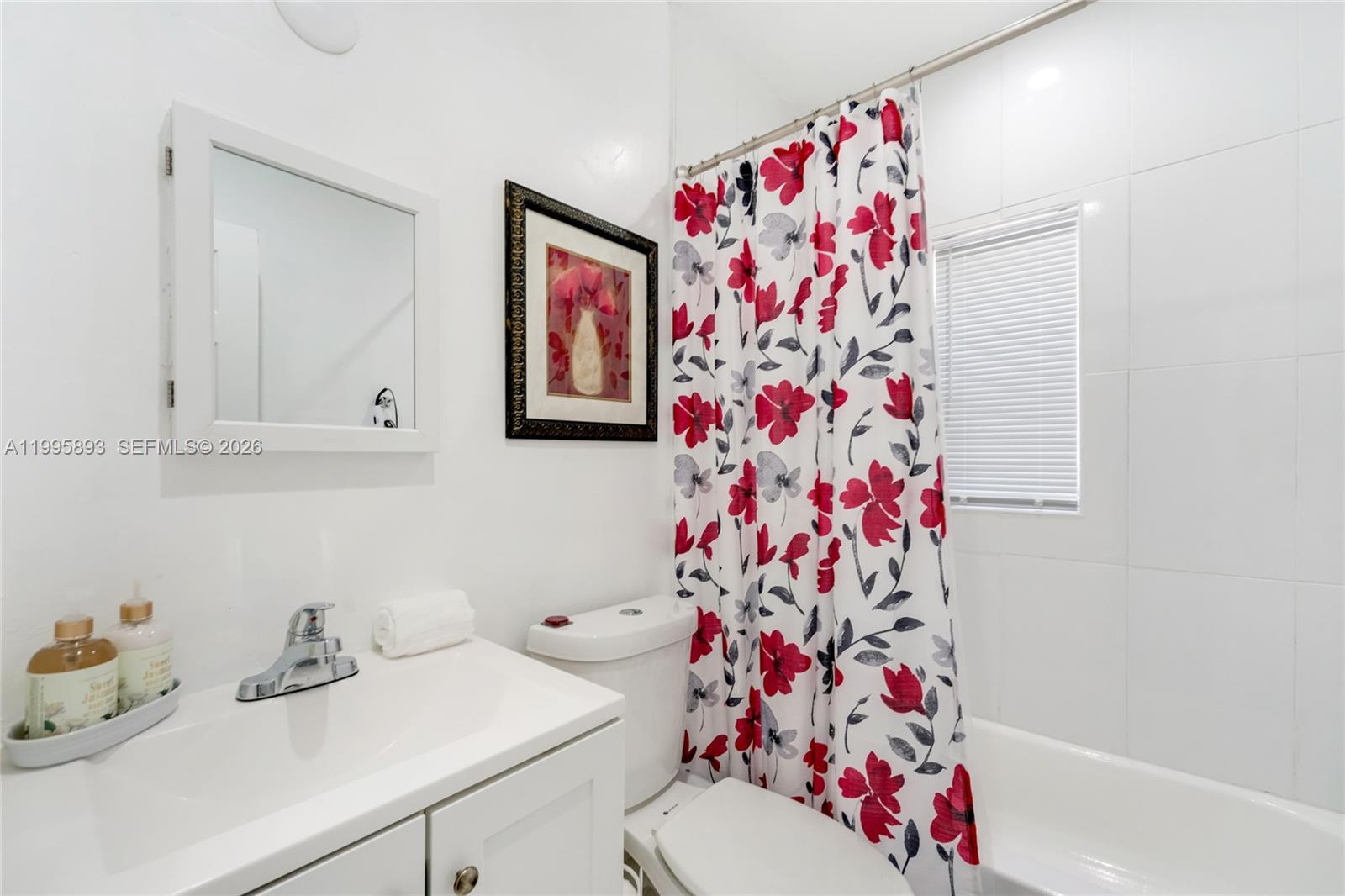 N MIAMI ESTATES - Residential