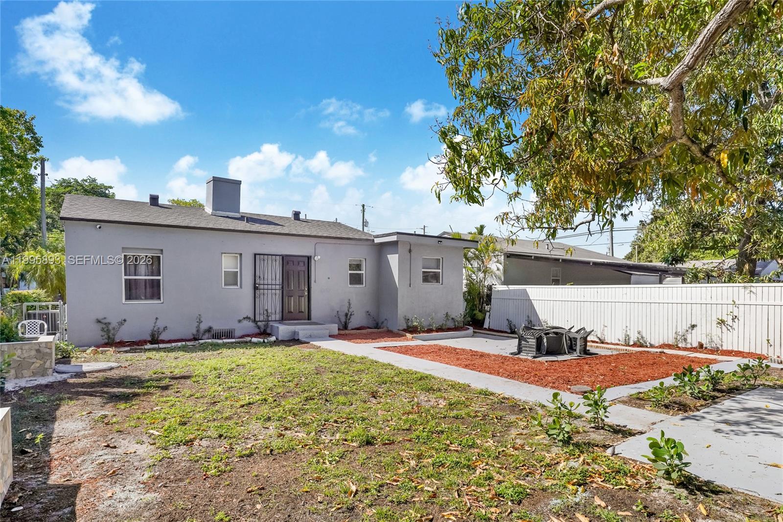 N MIAMI ESTATES - Residential