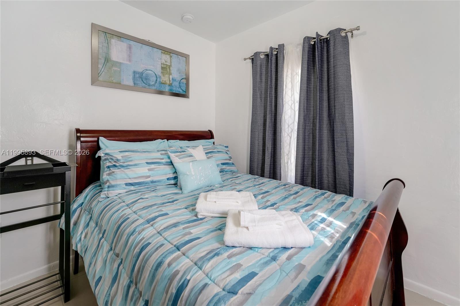 N MIAMI ESTATES - Residential