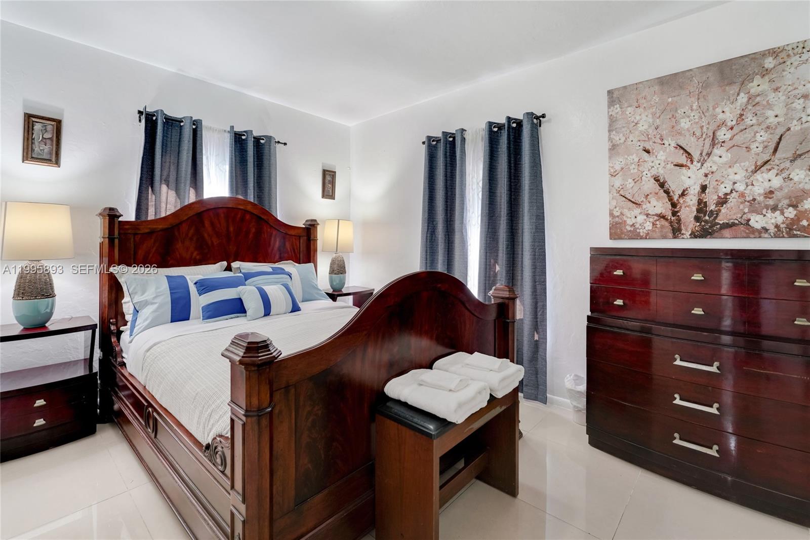 N MIAMI ESTATES - Residential