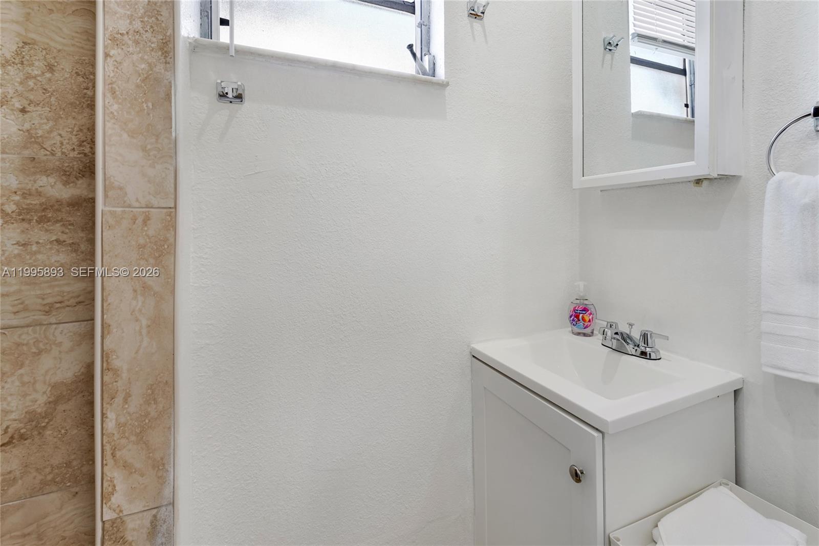 N MIAMI ESTATES - Residential