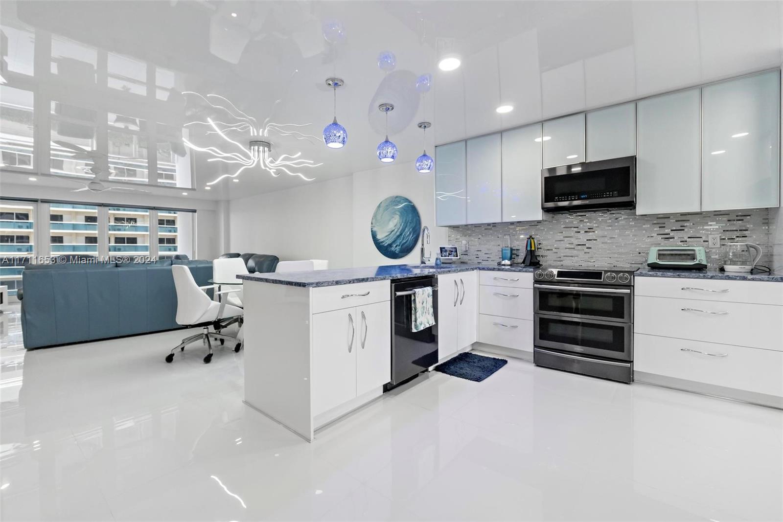 GALLEON CONDO - Residential