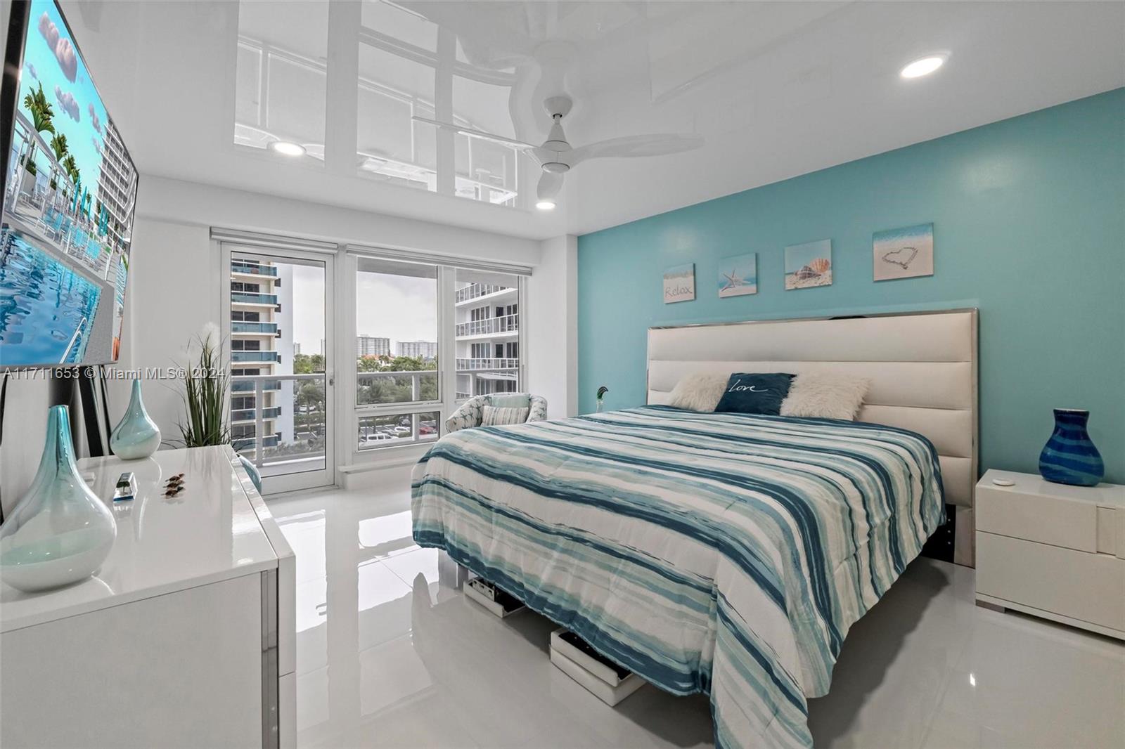 GALLEON CONDO - Residential