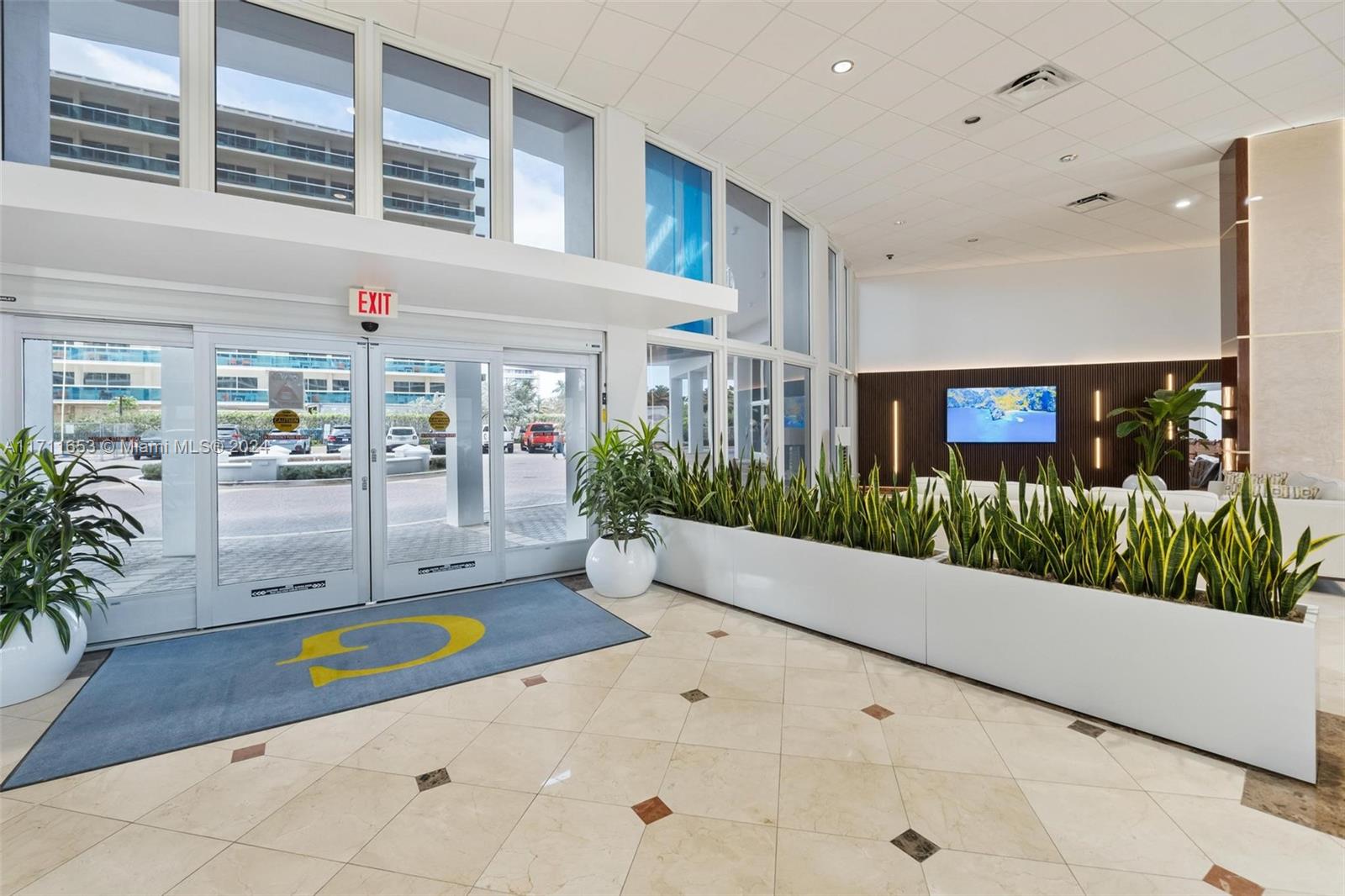 GALLEON CONDO - Residential
