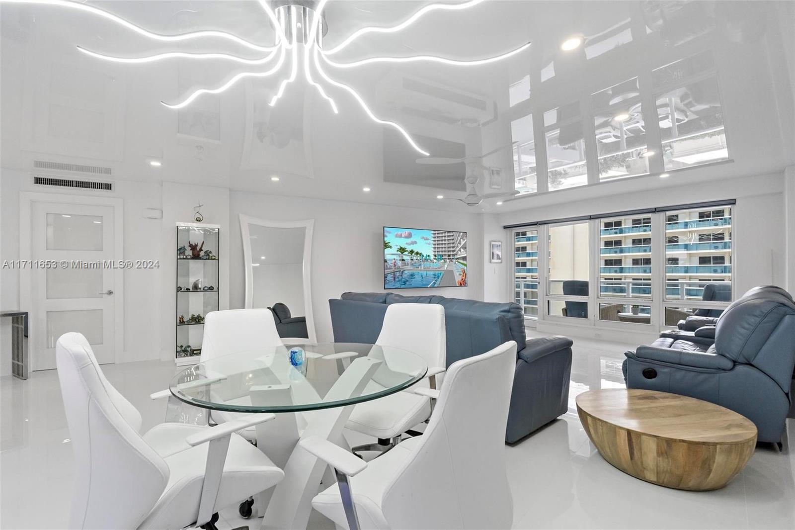 GALLEON CONDO - Residential