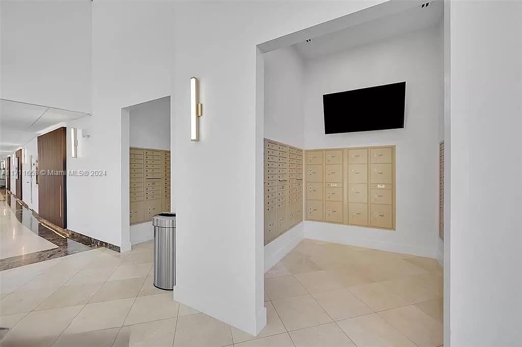GALLEON CONDO - Residential