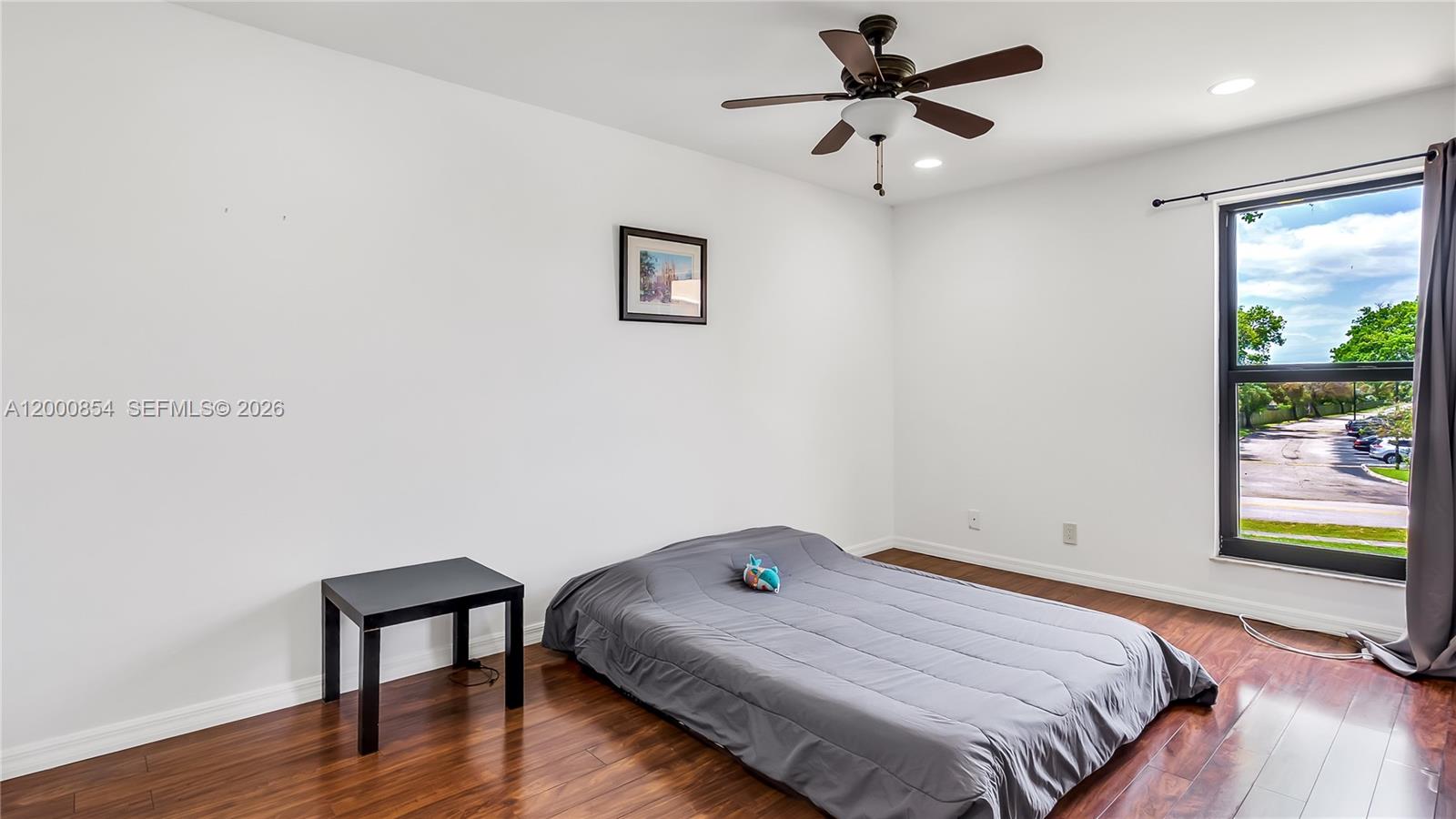 WESTVIEW CONDOMINIUM NO T - Residential