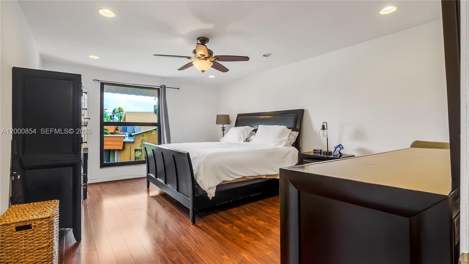 WESTVIEW CONDOMINIUM NO T - Residential