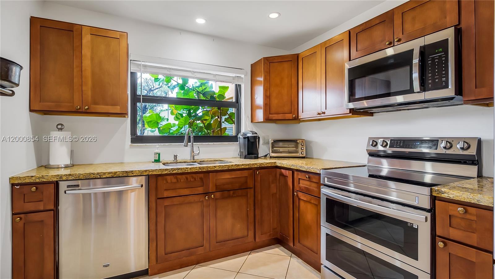 WESTVIEW CONDOMINIUM NO T - Residential