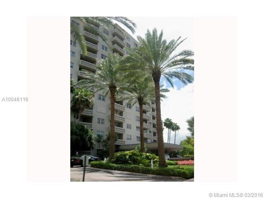 Very nice 2 bedroom/2 baths unit in the heart of Coral Gables with wood floors throughout. over viewing coconut grove, downtown and Miami Beach. Freshly painted. Rent includes, A/C, Hot water, Basic Cable & exterminator. Call listing agent for your appt. today. Won't last!!