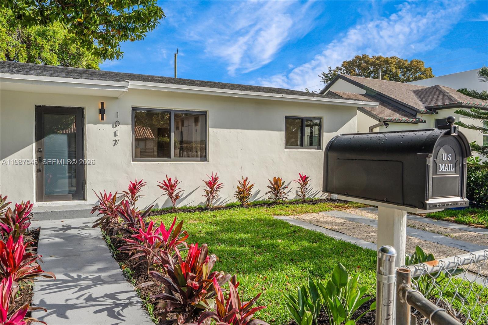 CRESTWOOD - Residential