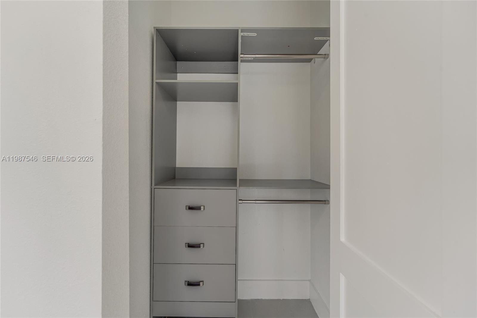 CRESTWOOD - Residential