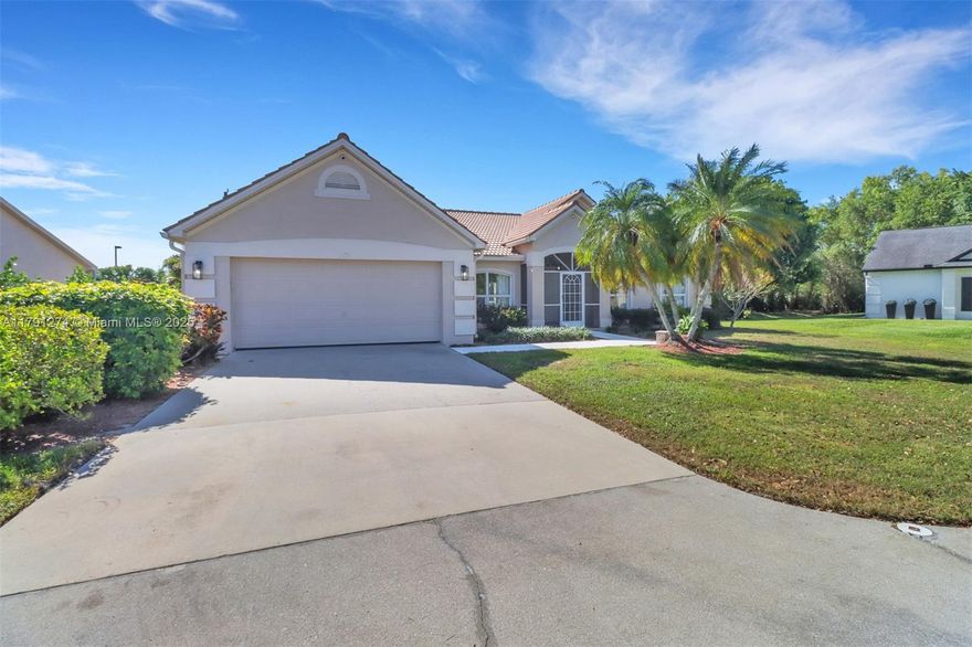 This beautifully remodeled property has 3bed+den/2bath, and it is fully furnished and equipped with everything you need to feel like you're living in a permanent vacation home. Enjoy a heated pool and hot tub, perfect for relaxation and entertaining. The monthly rental price varies based on the season and the lease duration. From April to September 2025, the rate is $6,800 per month, while from October to May 2026, it is $9,800 per month. The rental price INCLUDES electricity, water, cable, and property maintenance.