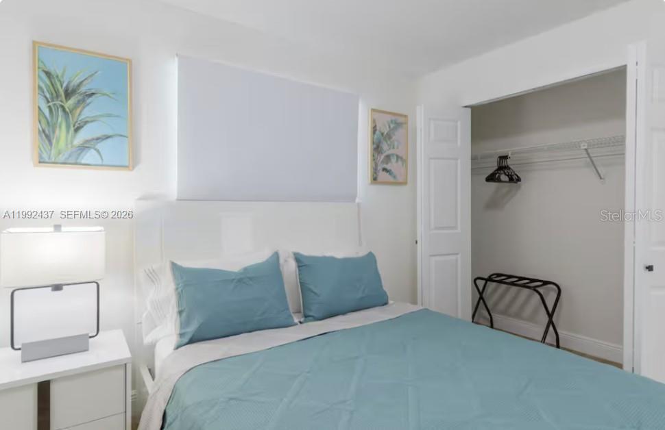 UNIVERSITY SHORES - Residential