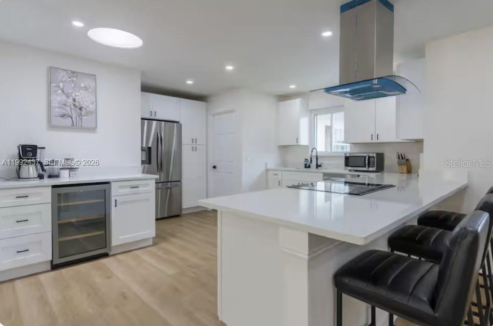 UNIVERSITY SHORES - Residential