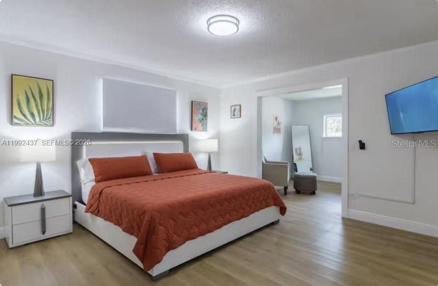 UNIVERSITY SHORES - Residential