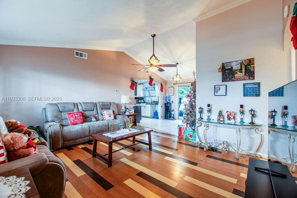 SUNRISE GOLF VILLAGE SEC - Residential