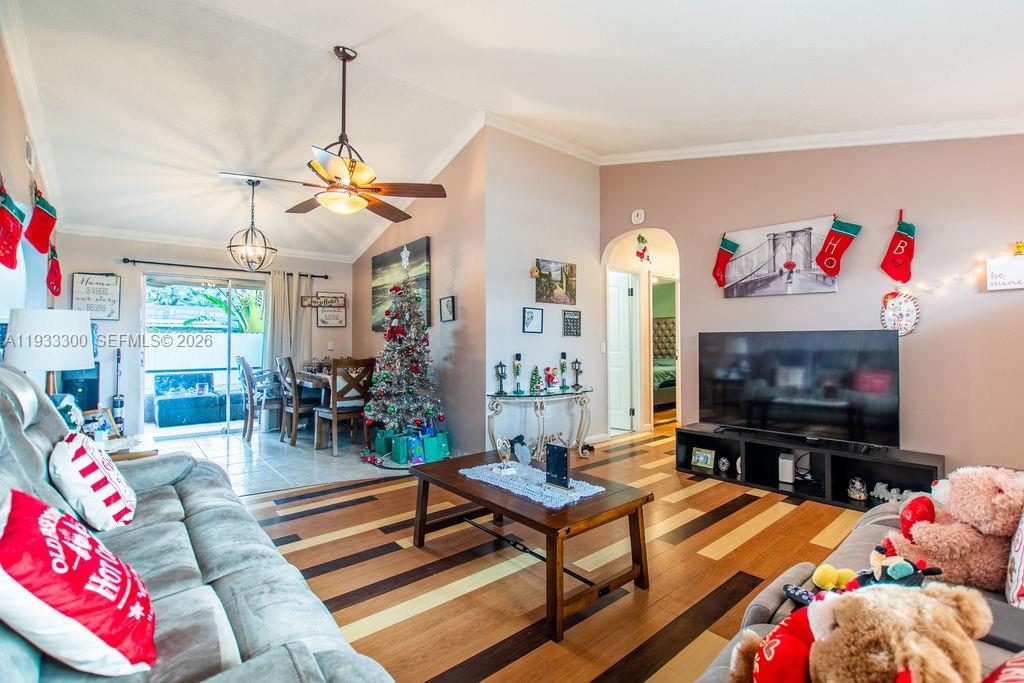 SUNRISE GOLF VILLAGE SEC - Residential