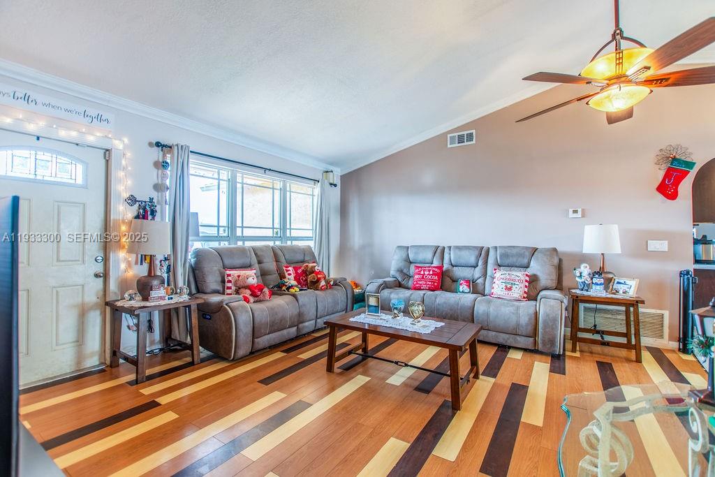 SUNRISE GOLF VILLAGE SEC - Residential