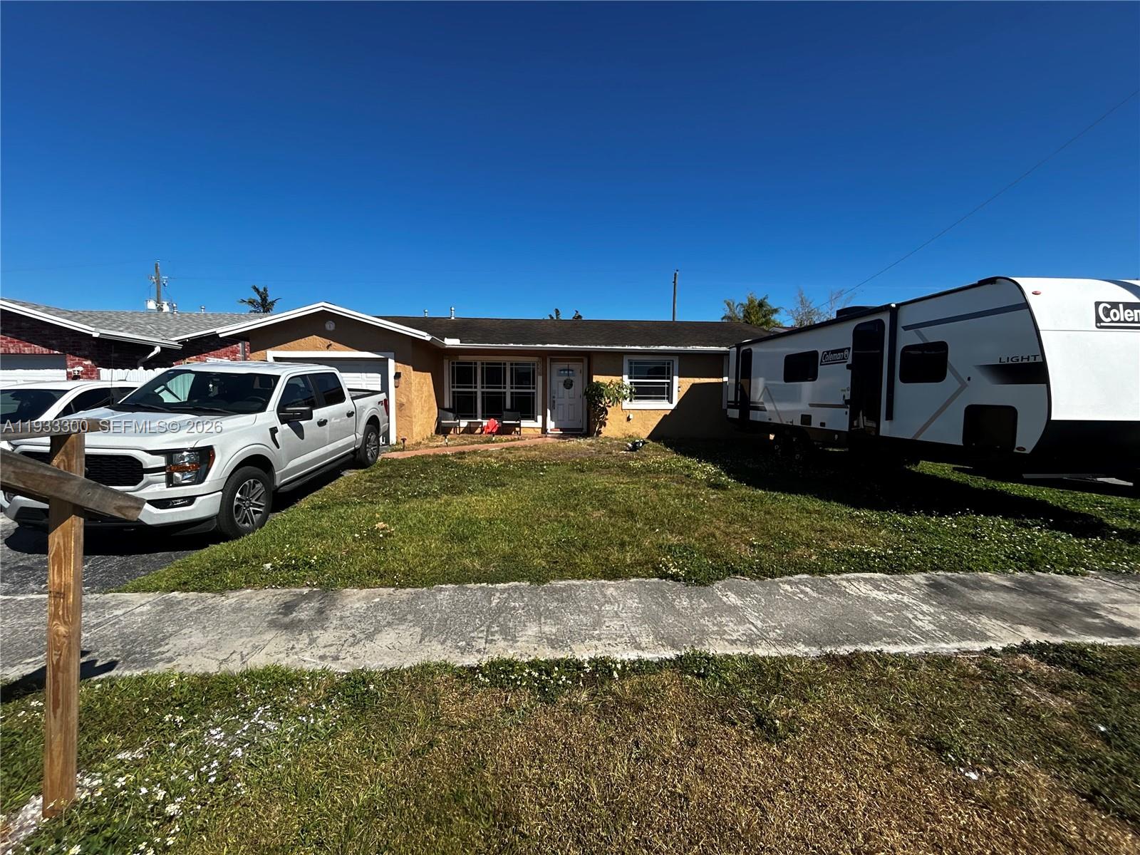 SUNRISE GOLF VILLAGE SEC - Residential