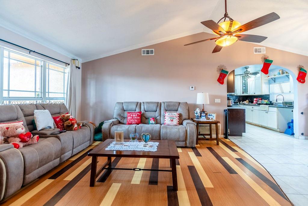 SUNRISE GOLF VILLAGE SEC - Residential