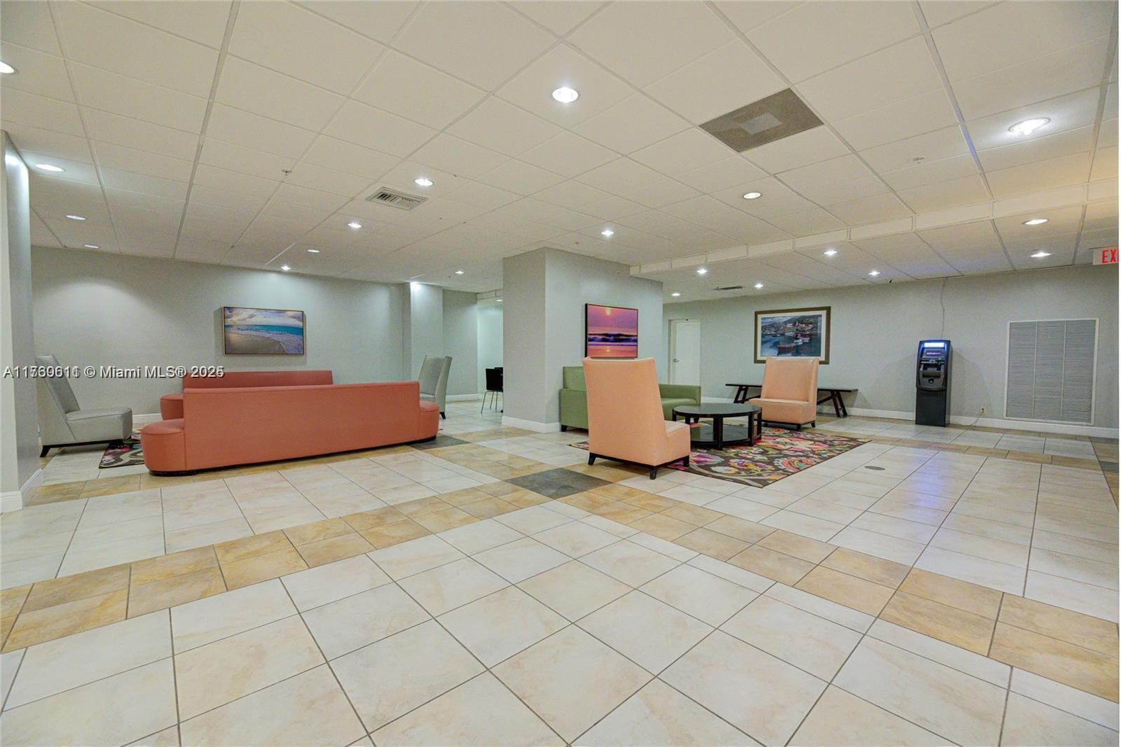 WAVE CONDO - Residential