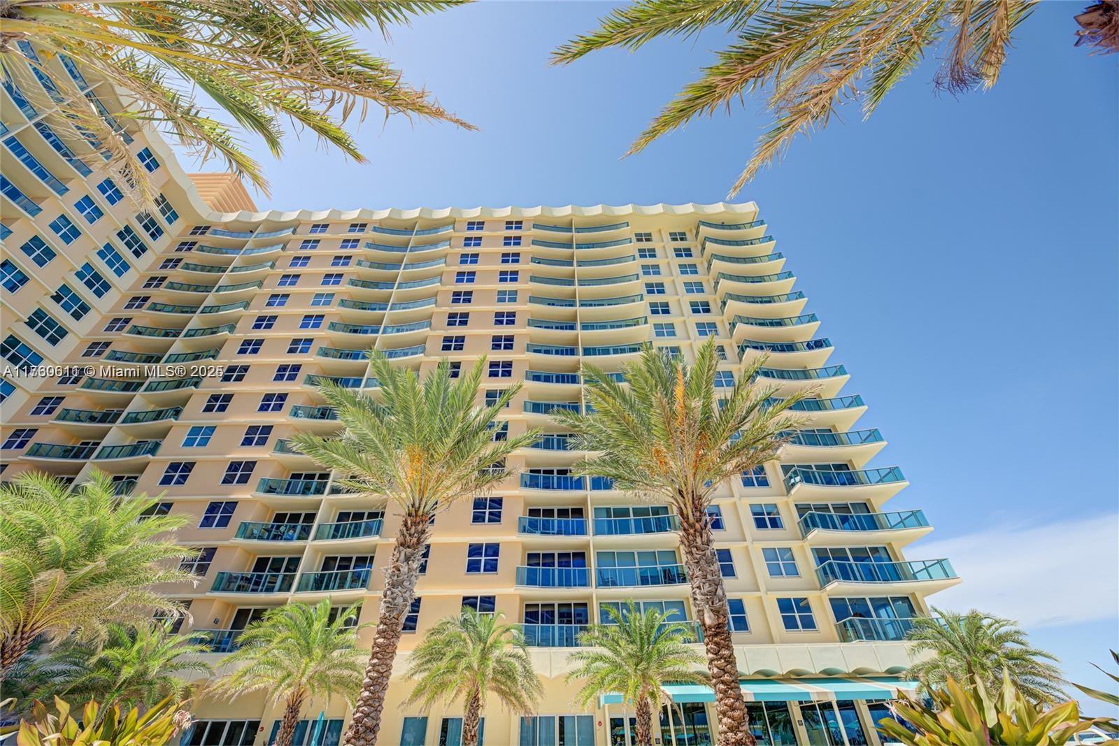 WAVE CONDO - Residential