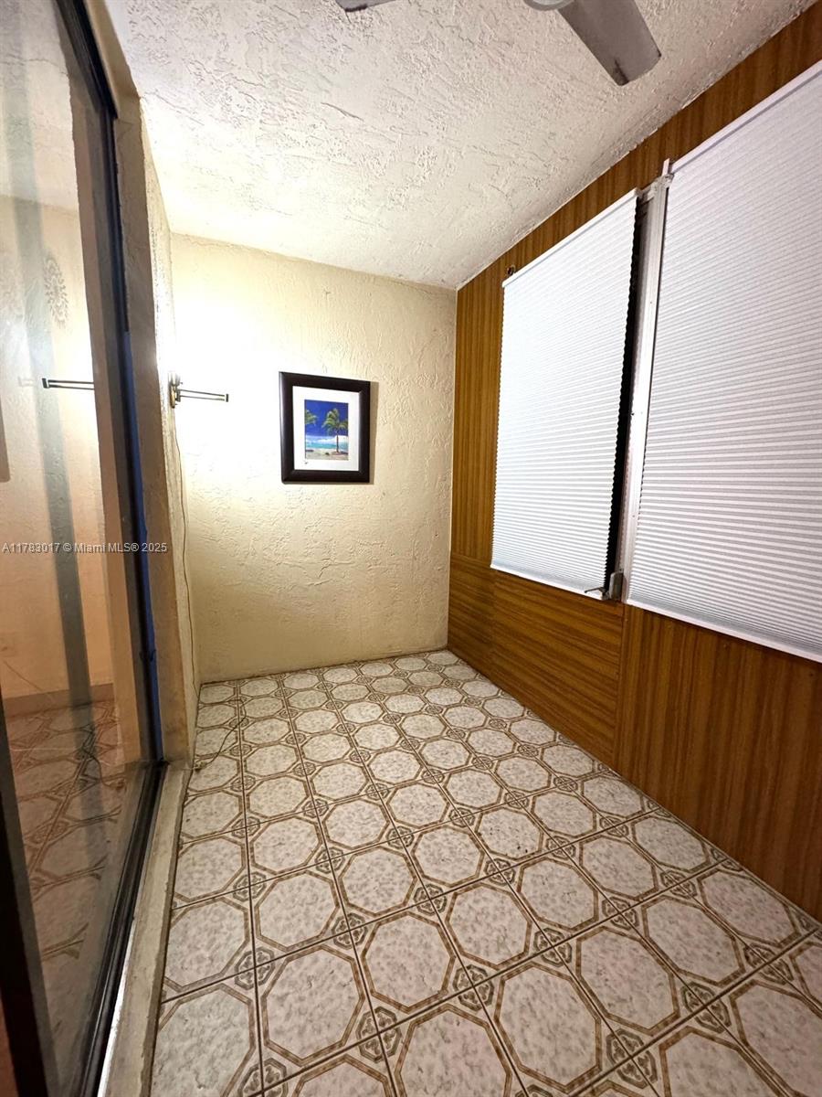 SOMERSET NO 4 CONDO - Residential